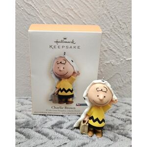 2006 Hallmark Peanuts It's the Great Pumpkin Charlie Brown Halloween Ornament